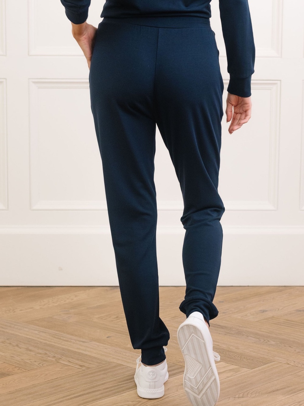 Cozy Earth Women's Bamboo Jogger Pants Size Small Navy Loungewear Casual. 13 - Picture 5 of 6